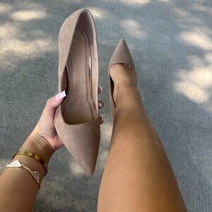 NEW Lilliana Nude High Heels Pointed Toe